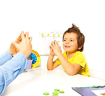 Otizmli Çocuk Bakıcısı